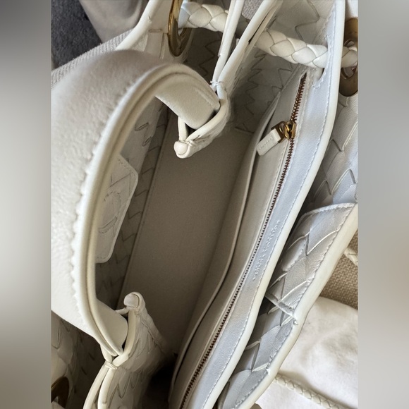 Bottega Veneta Small Andiamo Intrecciato Leather Top-Handle Bag - Picture 13 of 16